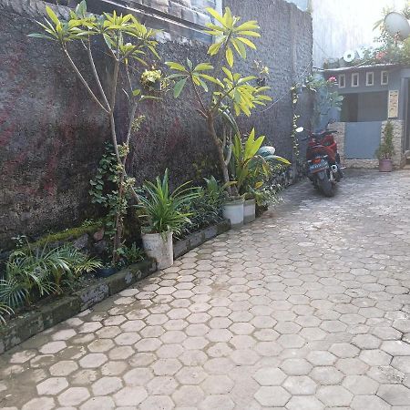 Ayu Homestay Kuta  Екстер'єр фото