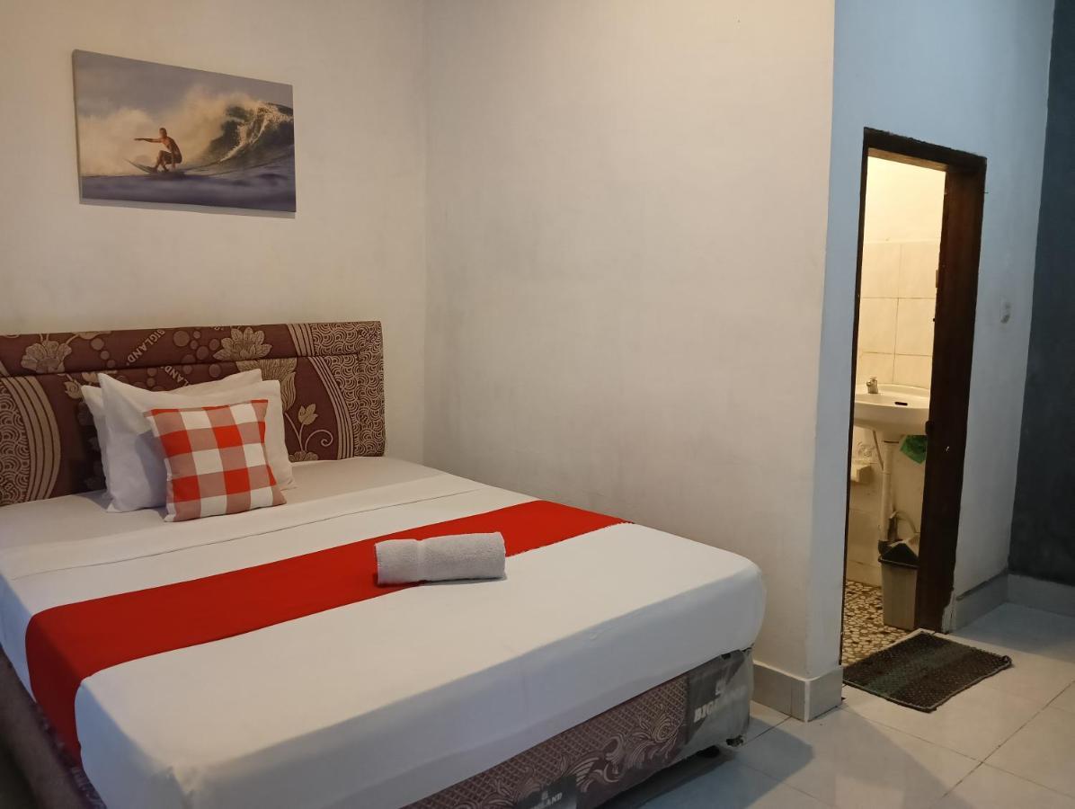 Ayu Homestay Kuta  Екстер'єр фото
