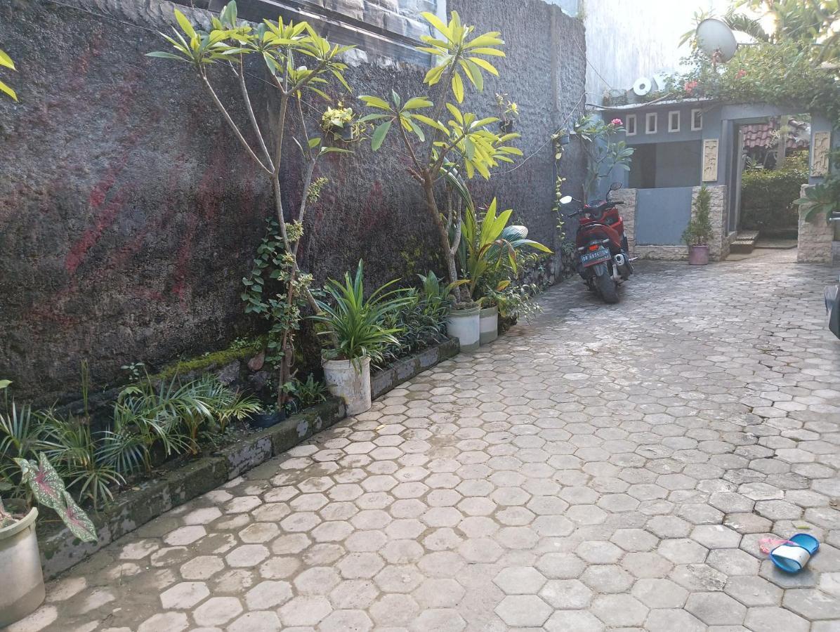 Ayu Homestay Kuta  Екстер'єр фото